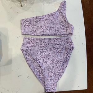 Skatie Charleston Ellis Top and Monroe Bottom